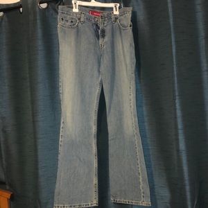Vintage Levi’s 518 jeans